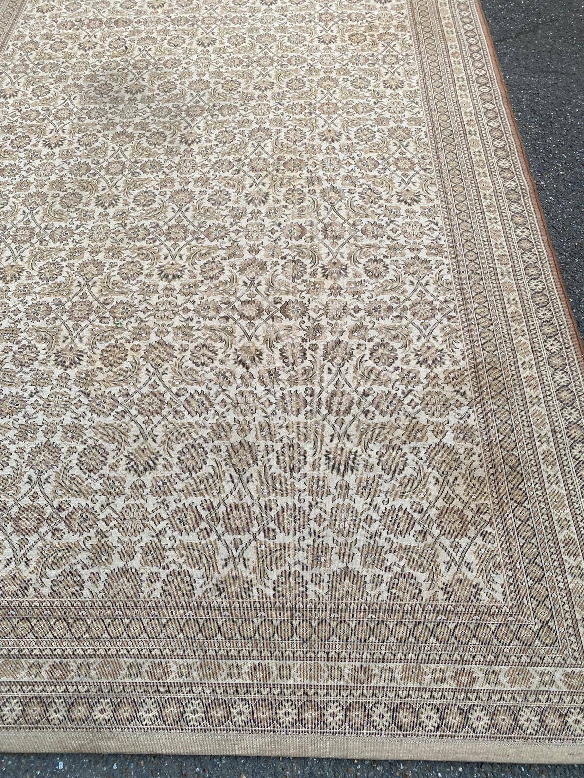 Golden Persian wool rug 200x300cm