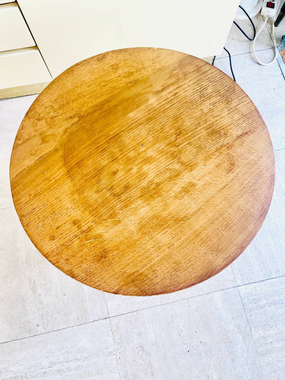 Petite table basse tripode vintage, années 60