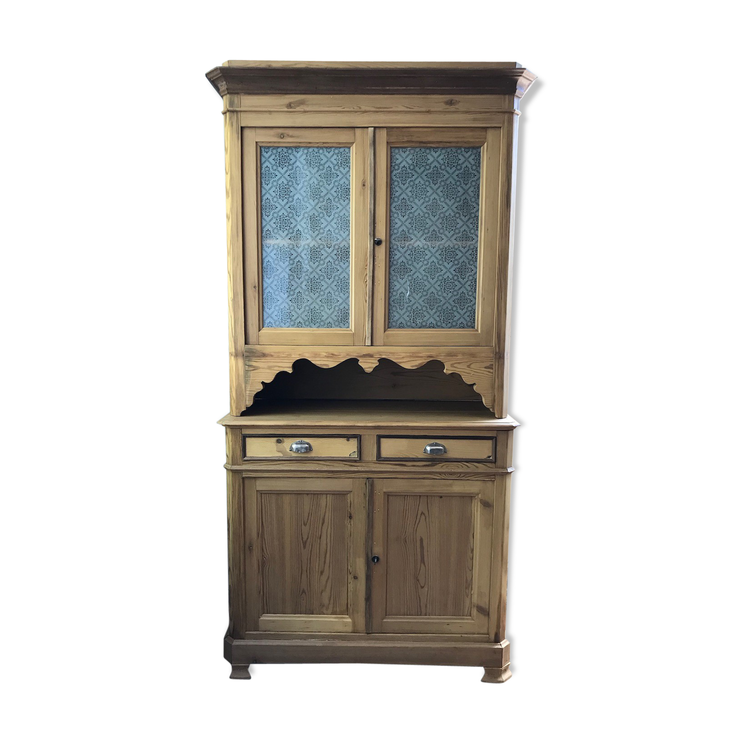 Buffet two bodies in raw pine