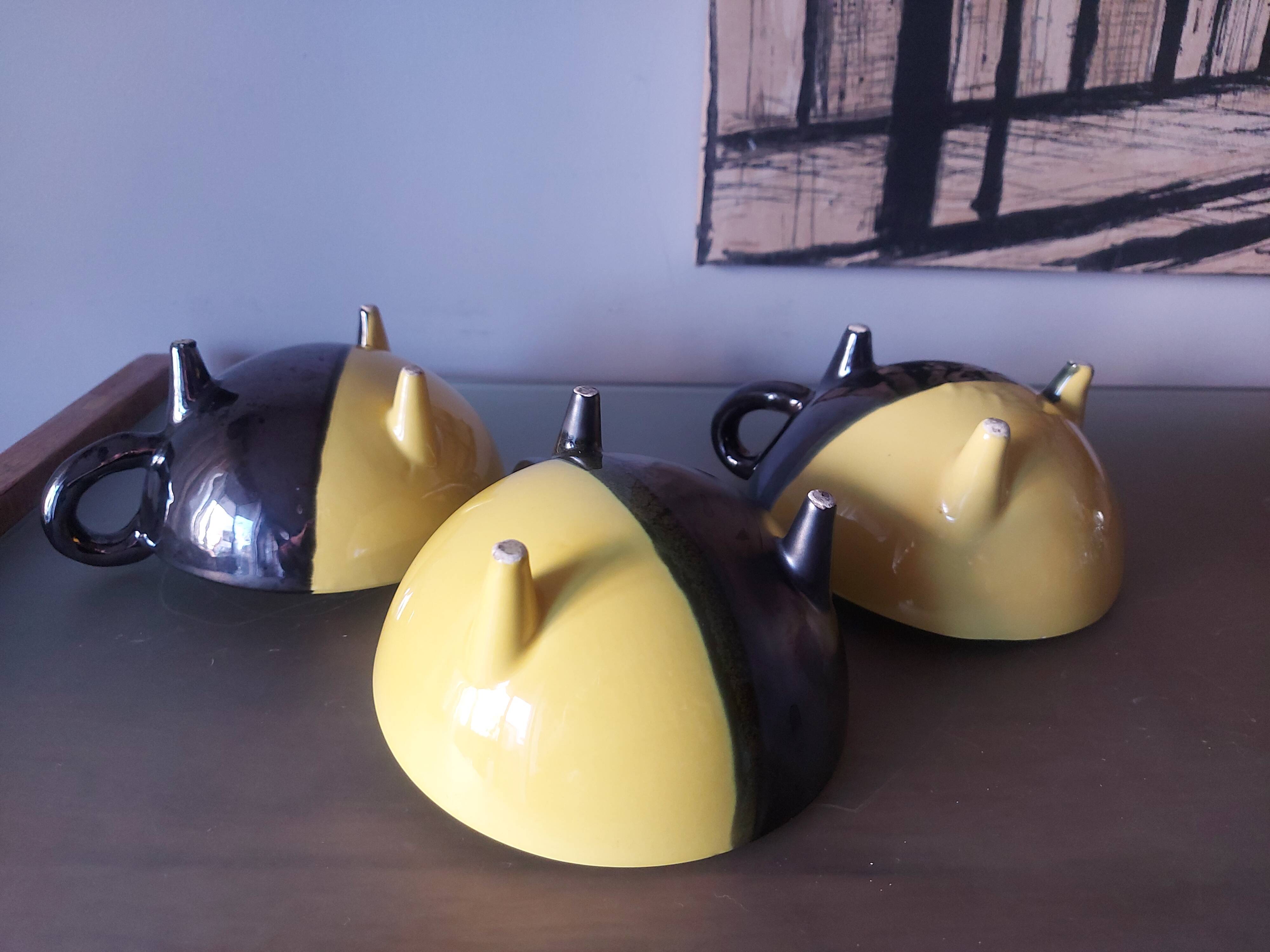 3 bowls, vintage Vallauris ceramic tripod cups