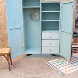 Asymmetrical wardrobe