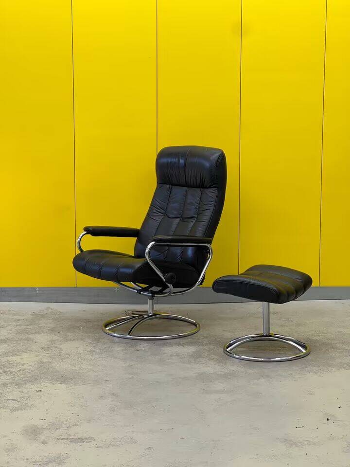 Ekornes Stressless Chair with Ottoman - Chrome Frame (1970s)