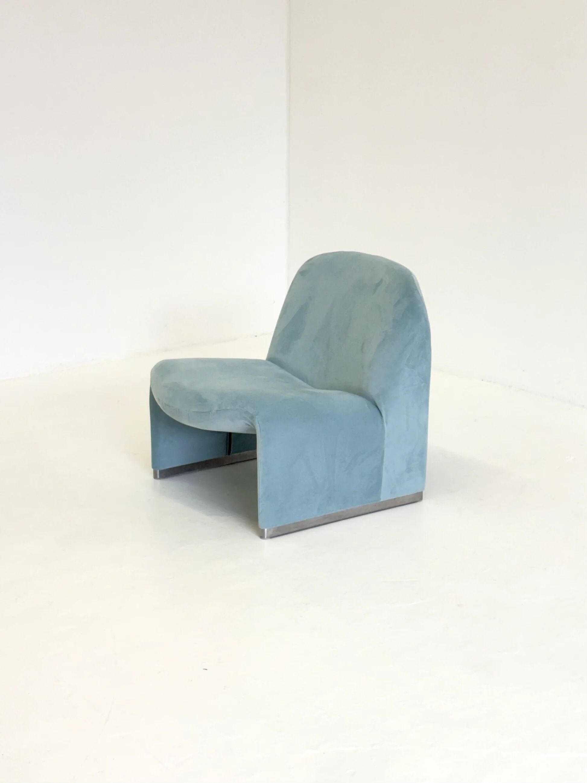 Anonima Castelli Alky armchair in baby blue velvet