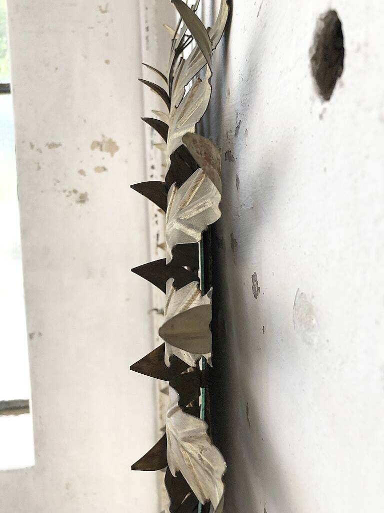 Old flowered sun golden mirror