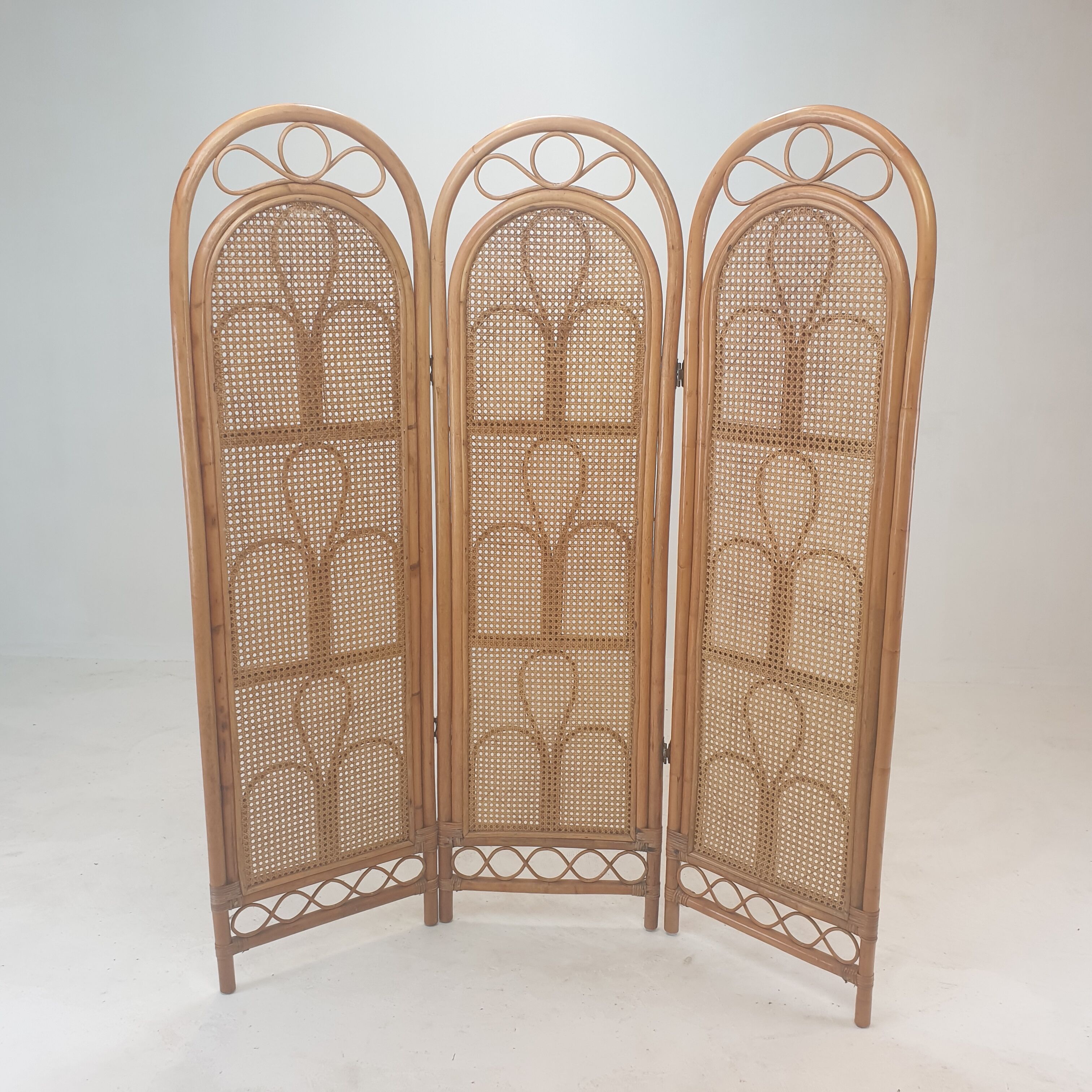 Italian rattan and wicker room divider 1960s