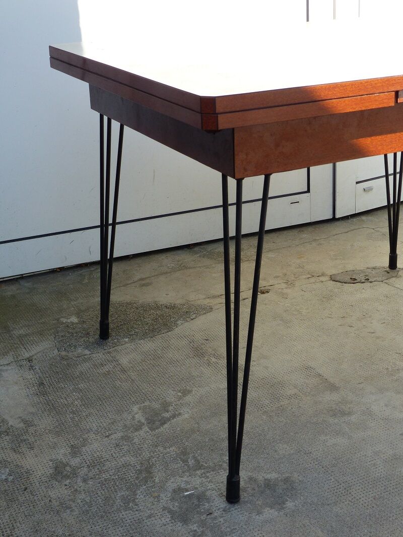 Feet Eiffel of 1950s formica table