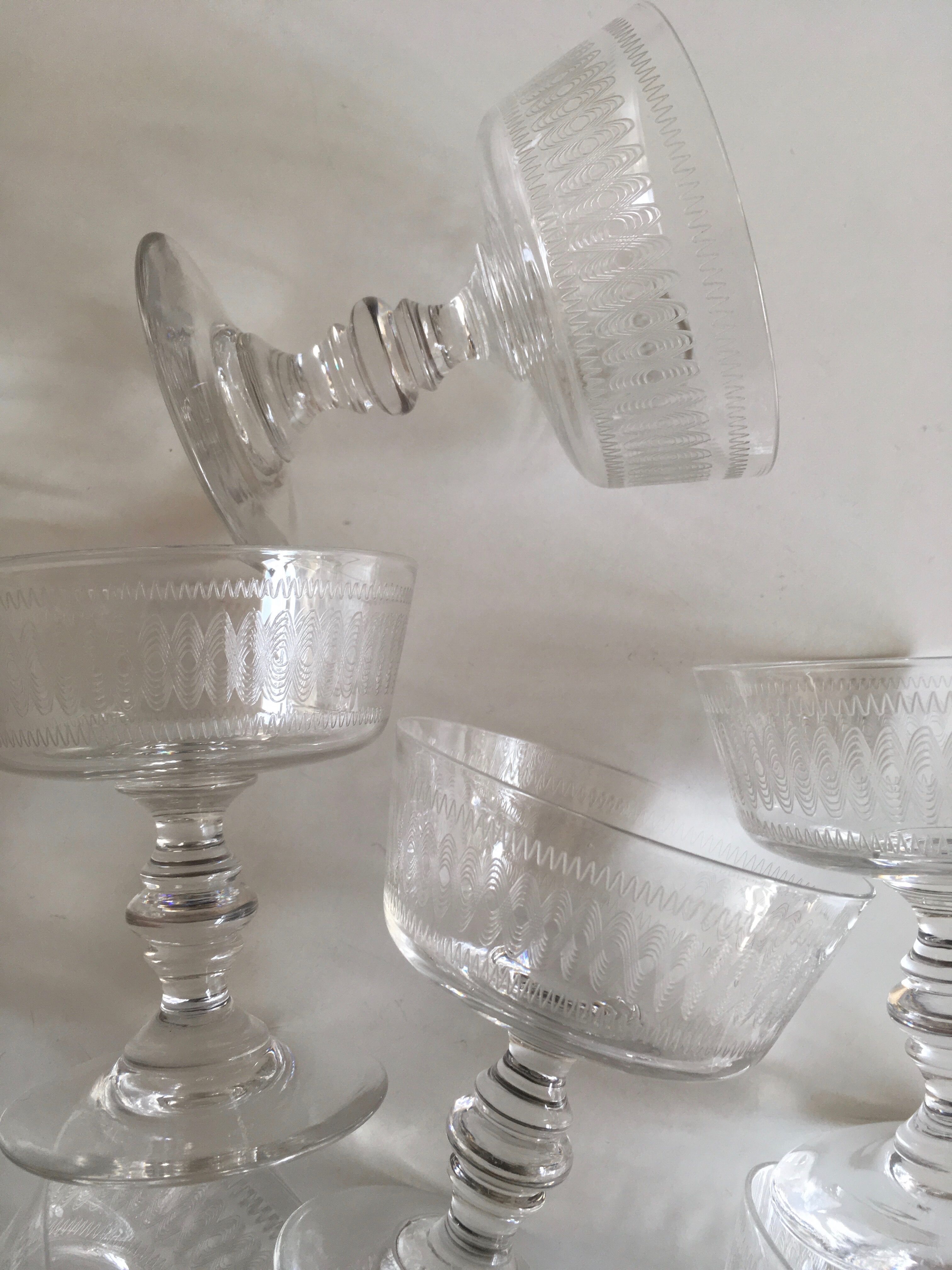 Set de 6 coupes à champagne en cristal sonnant années 20s