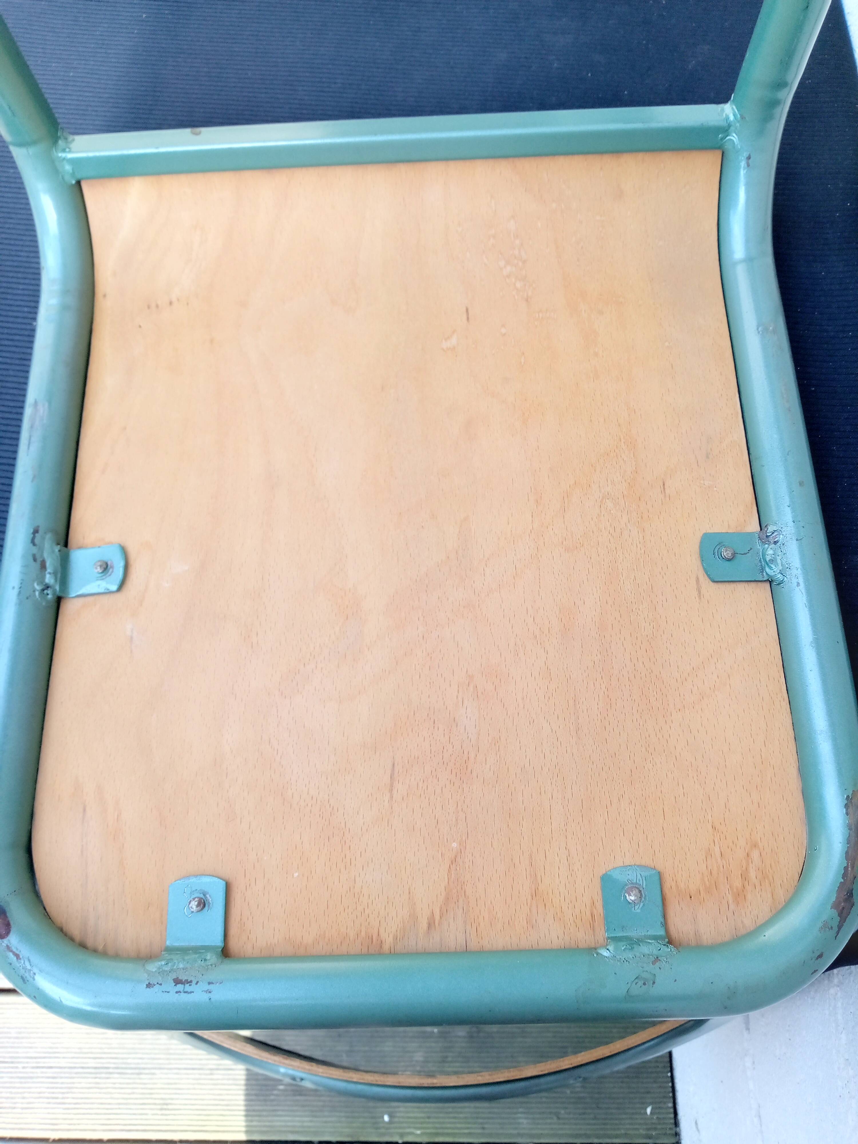 Set of 4 wood and metal chairs