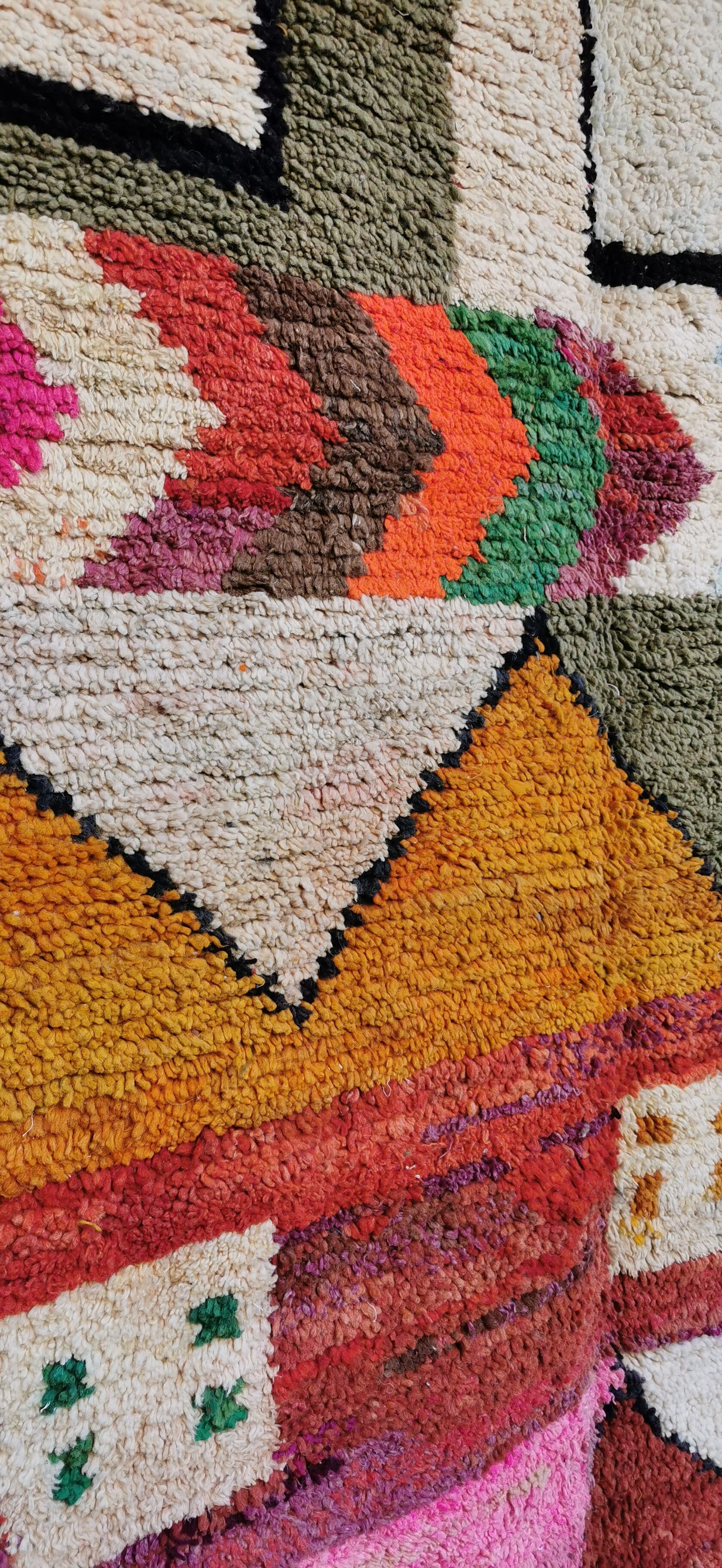 Berber carpet boujaad 152/243