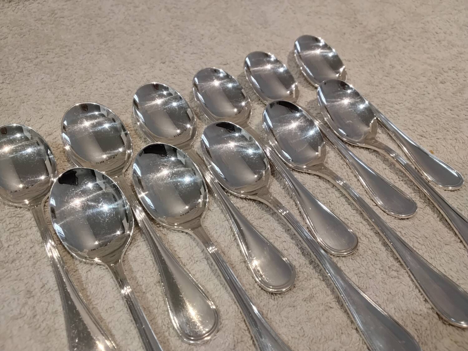 11 pelles à glace métal argenté orfèvre Christofle modèle Albi 13,2cm