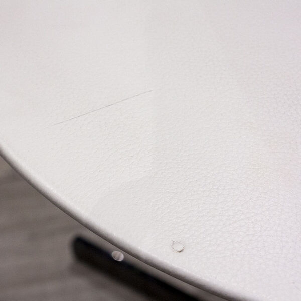 Table basse Poltrona Frau en cuir Blanc
