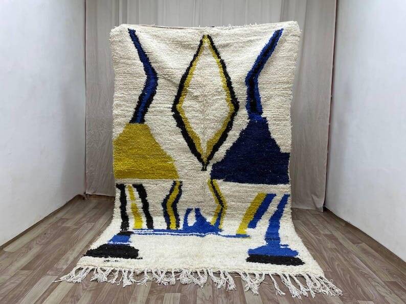 Handmade Berber Beni Ouraine rug, size 150 x 250 cm