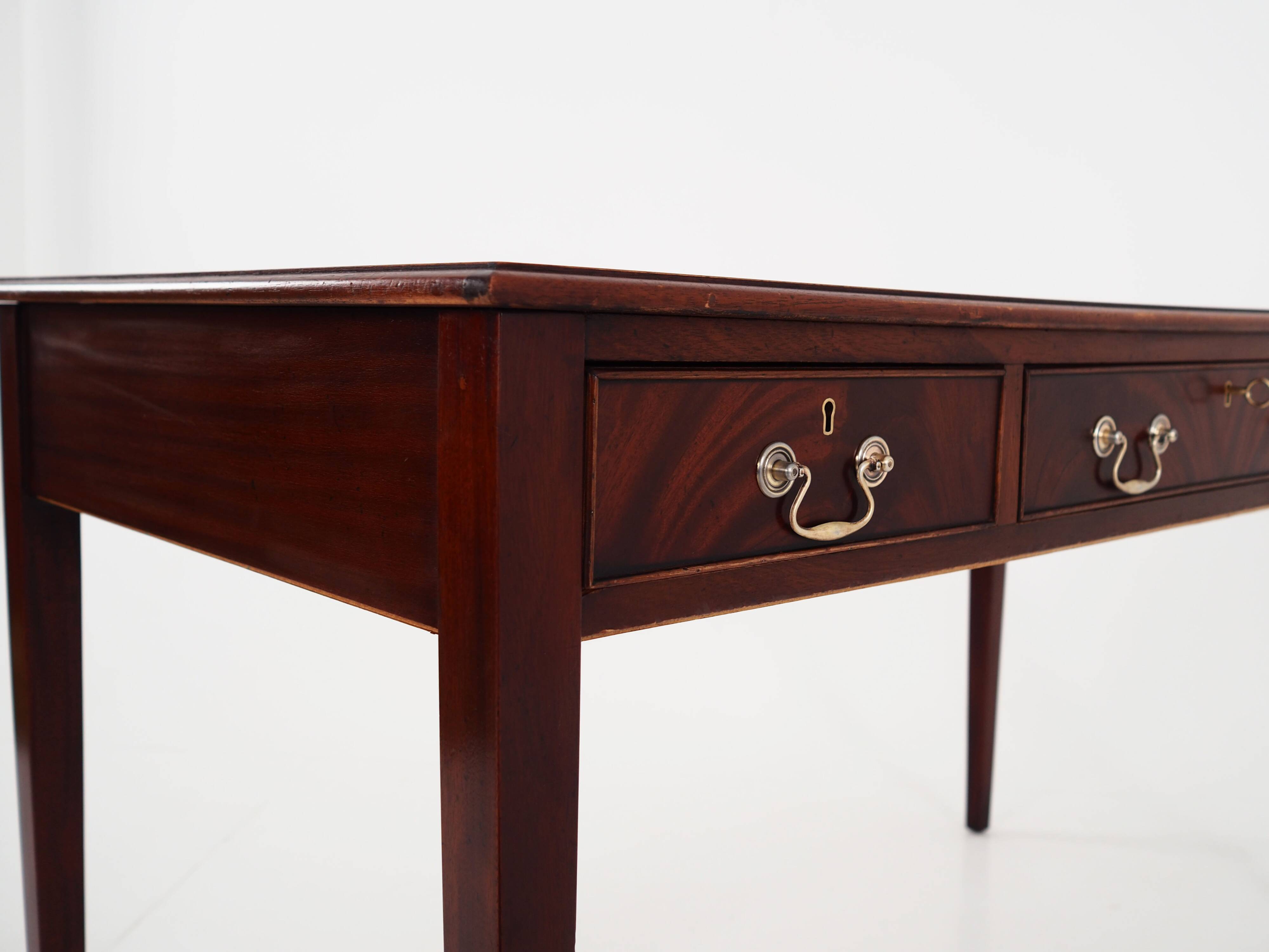 Mahogany desk, Danish design, 1970s, production: Denmark