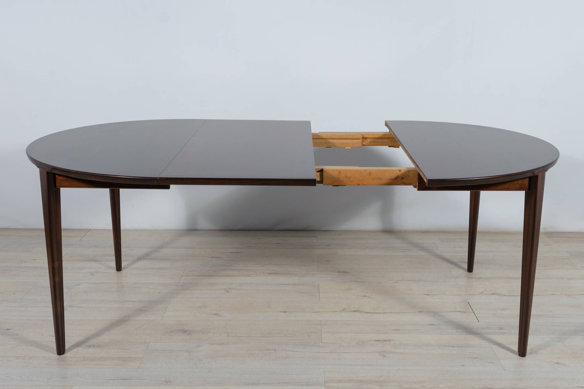 Mid-Century Round Rosewood Dining Table by Henry Rosengren Hansen for Brande Mobel Industry, 1960s