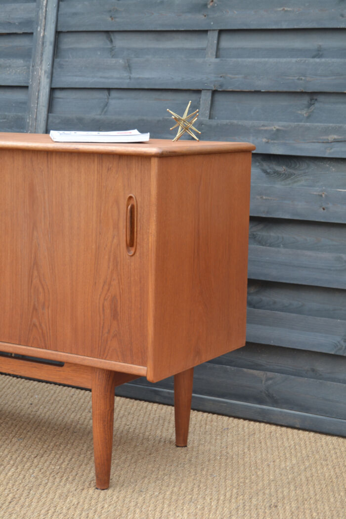 Sideboard by Nils Jonsson model Bjärnum