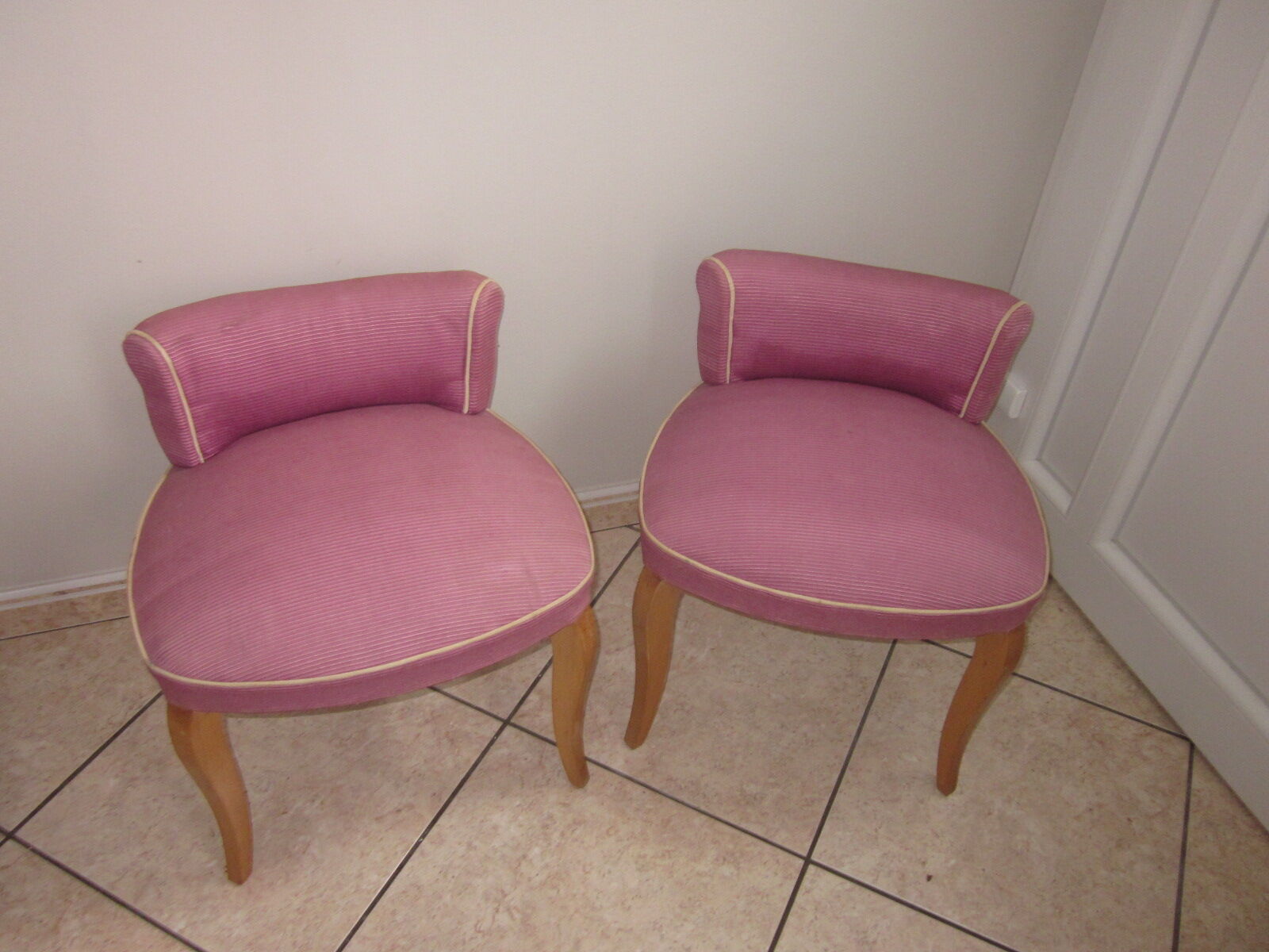 pair of armchairs from the 40/50