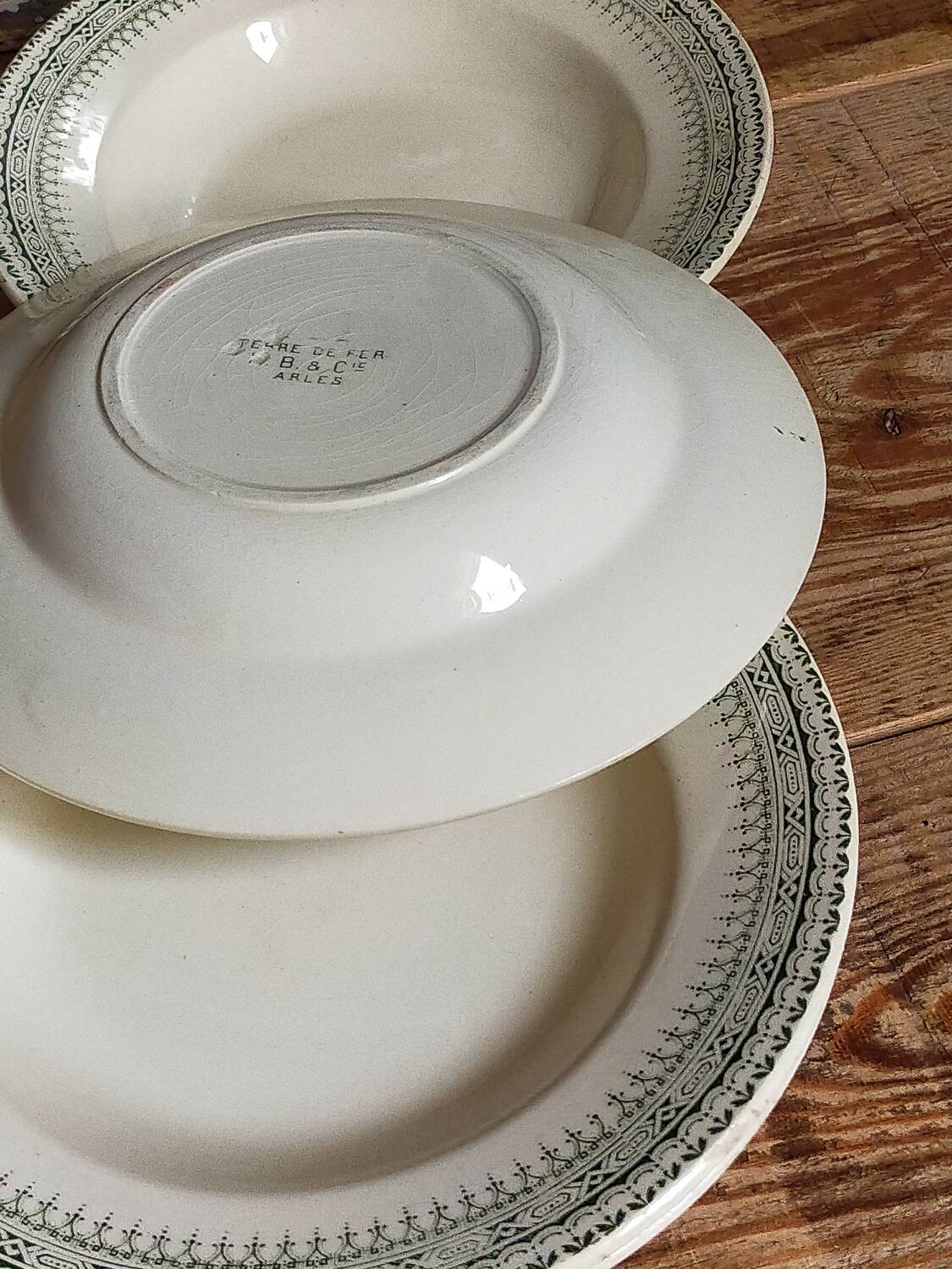 Five old plates Terre de fer from Choisy-Le-Roi HB and cie