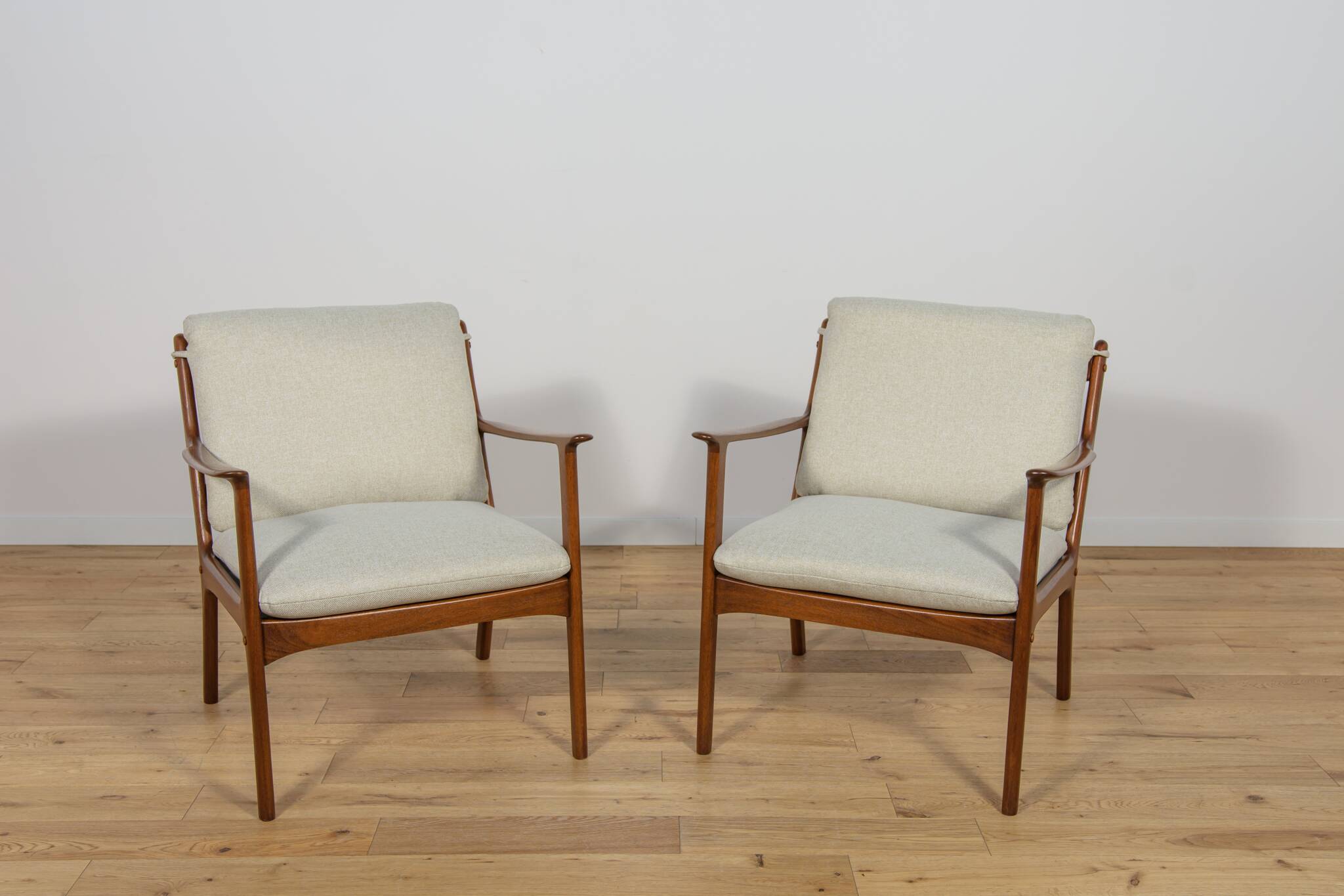 Pj112 armchairs by ole wanscher for poul jeppesens, denmark, 1960s, set of 2