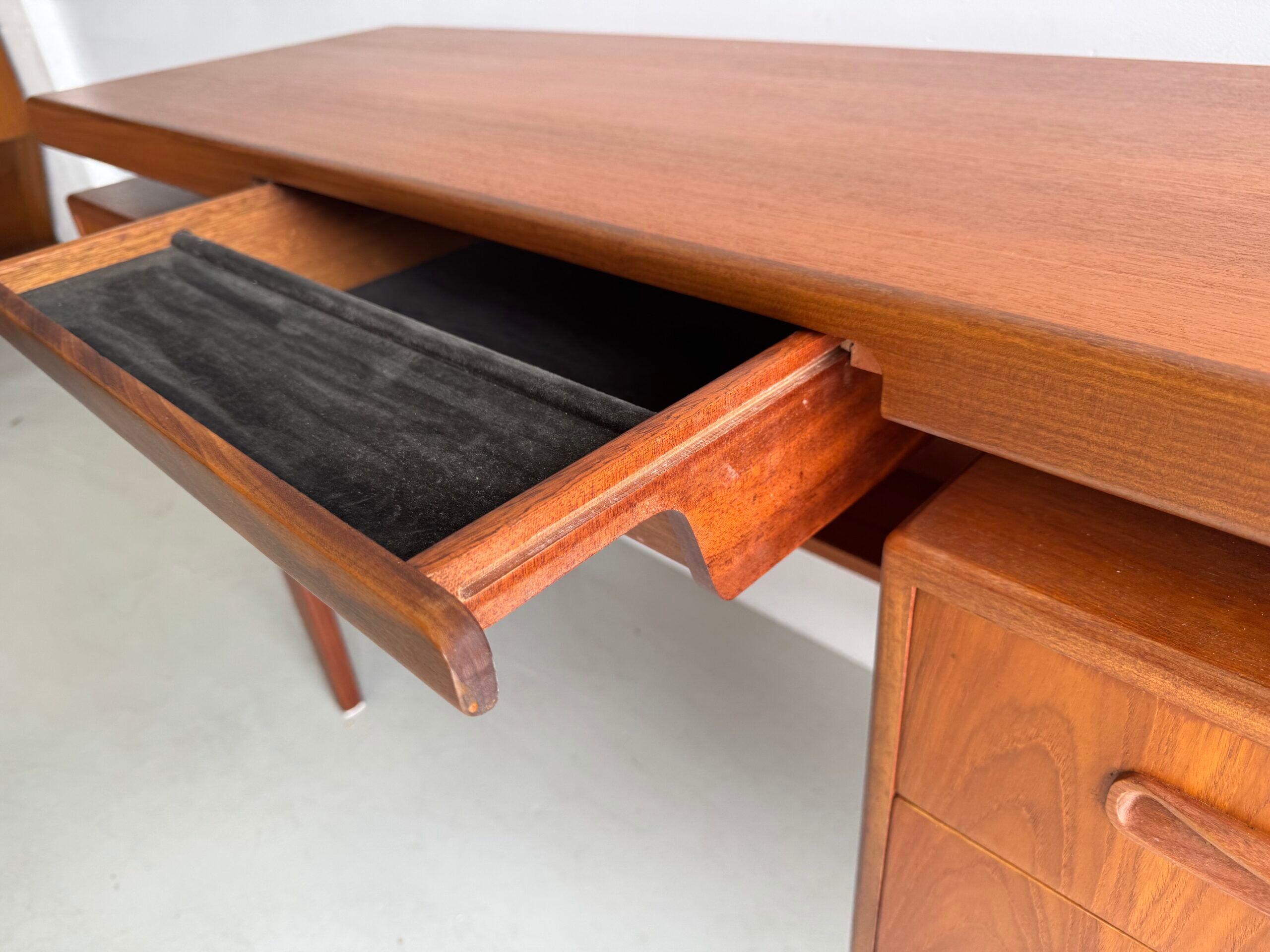 Vintage desk G-Plan by V.Wilkins.