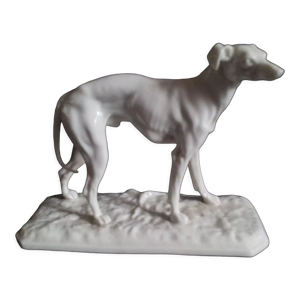 Sculpture de lévrier en porcelaine