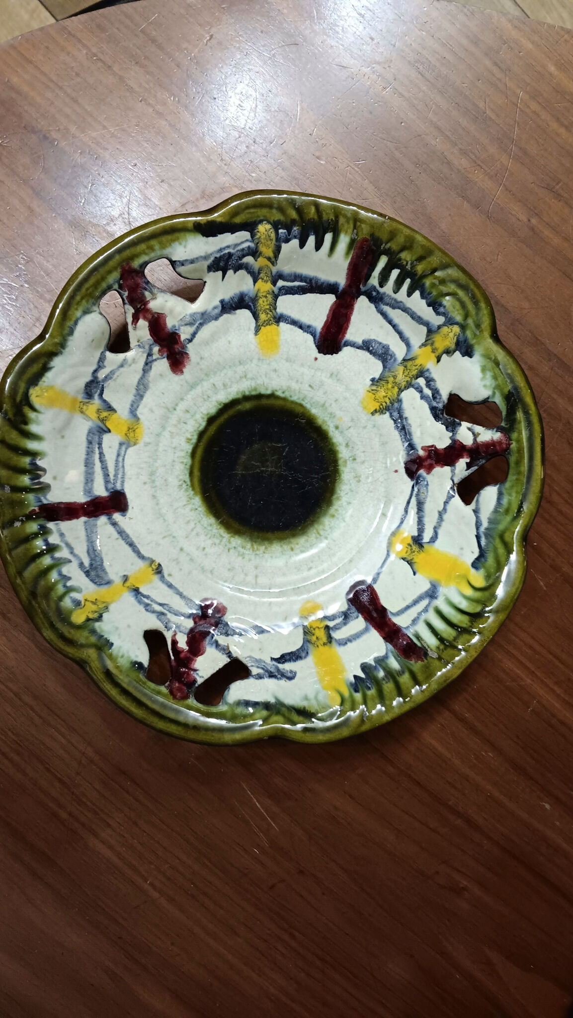 Openwork glazed salad bowl, No. 548. Color green, yellow, brown.