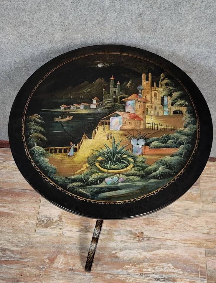 Napoleon III period pedestal table in black lacquer circa 1850