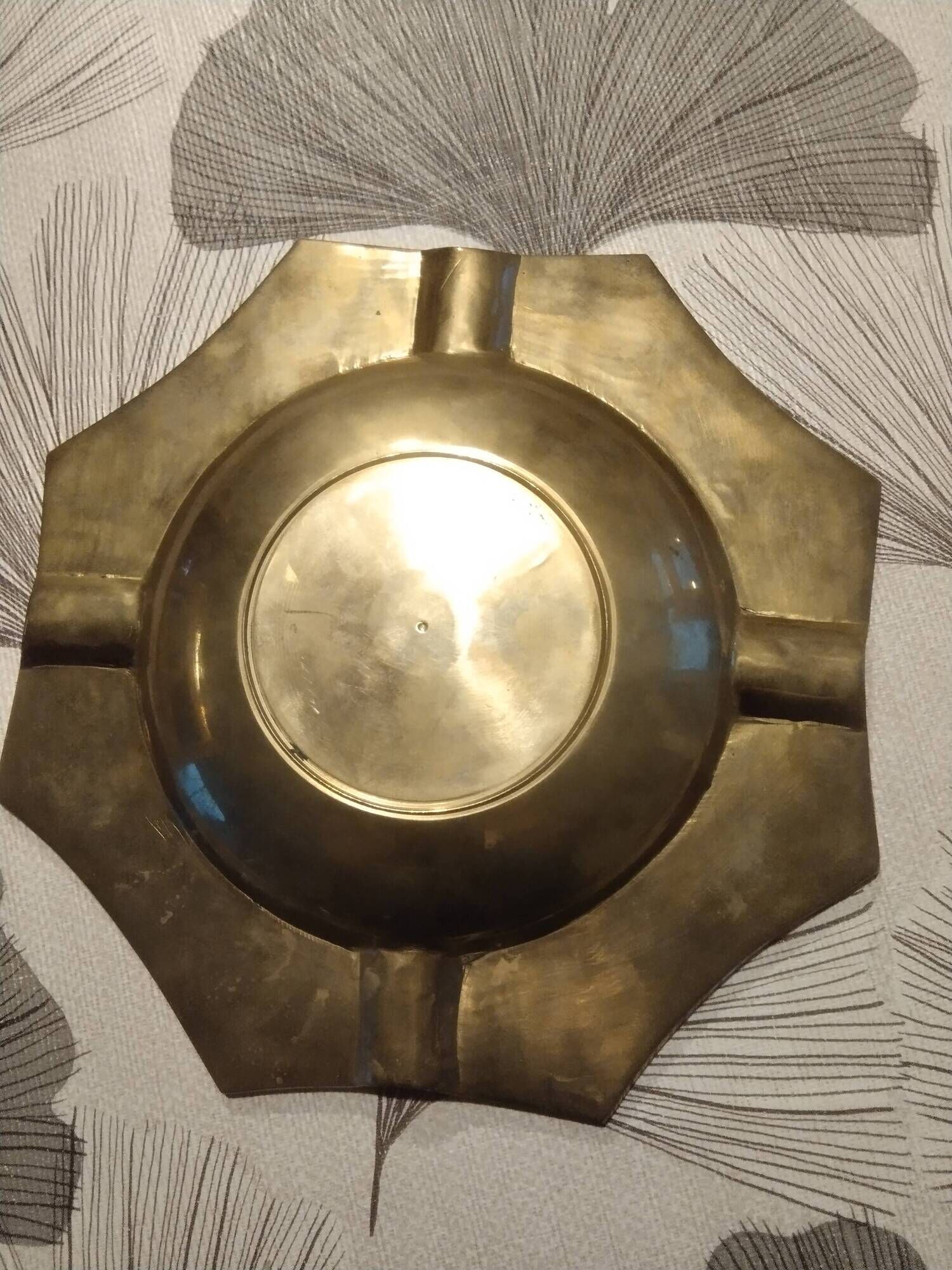 Cigar ashtray
