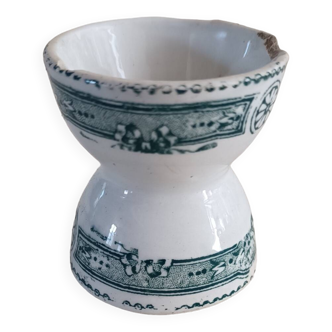 Iron earth egg cup