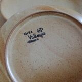 Service 15 flat plates Grès Village CNP France