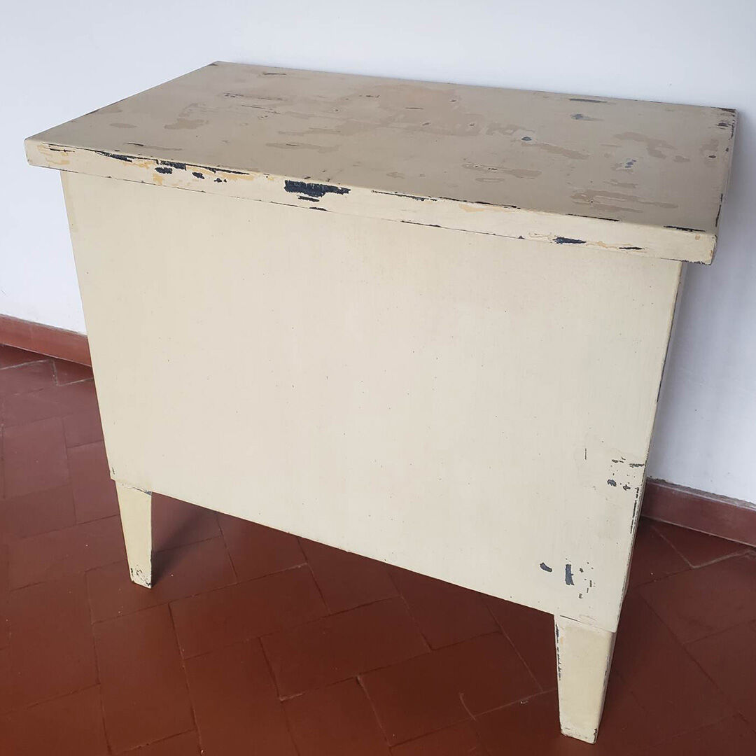 Low metal grunge cabinet