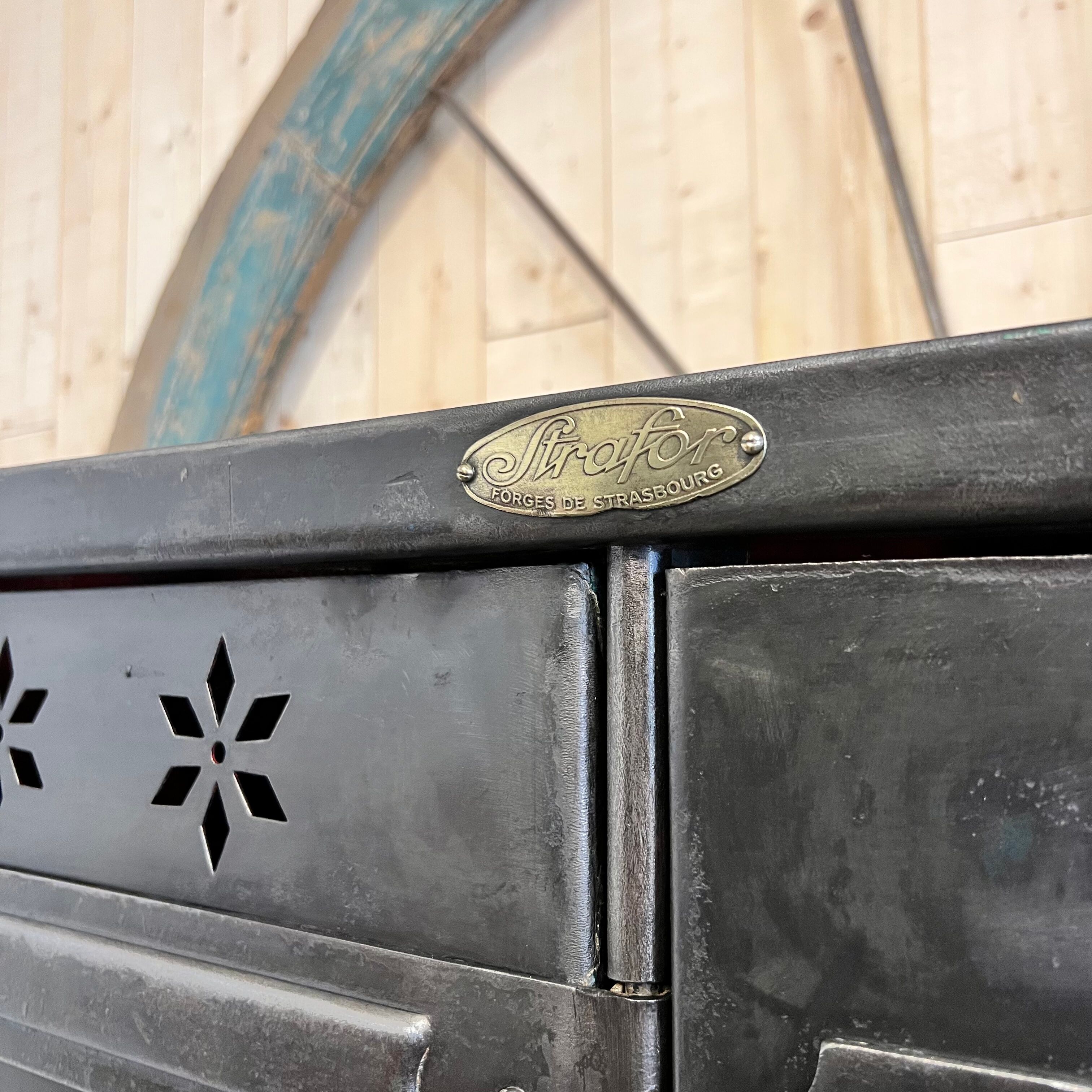 Wardrobe Strafor 1930