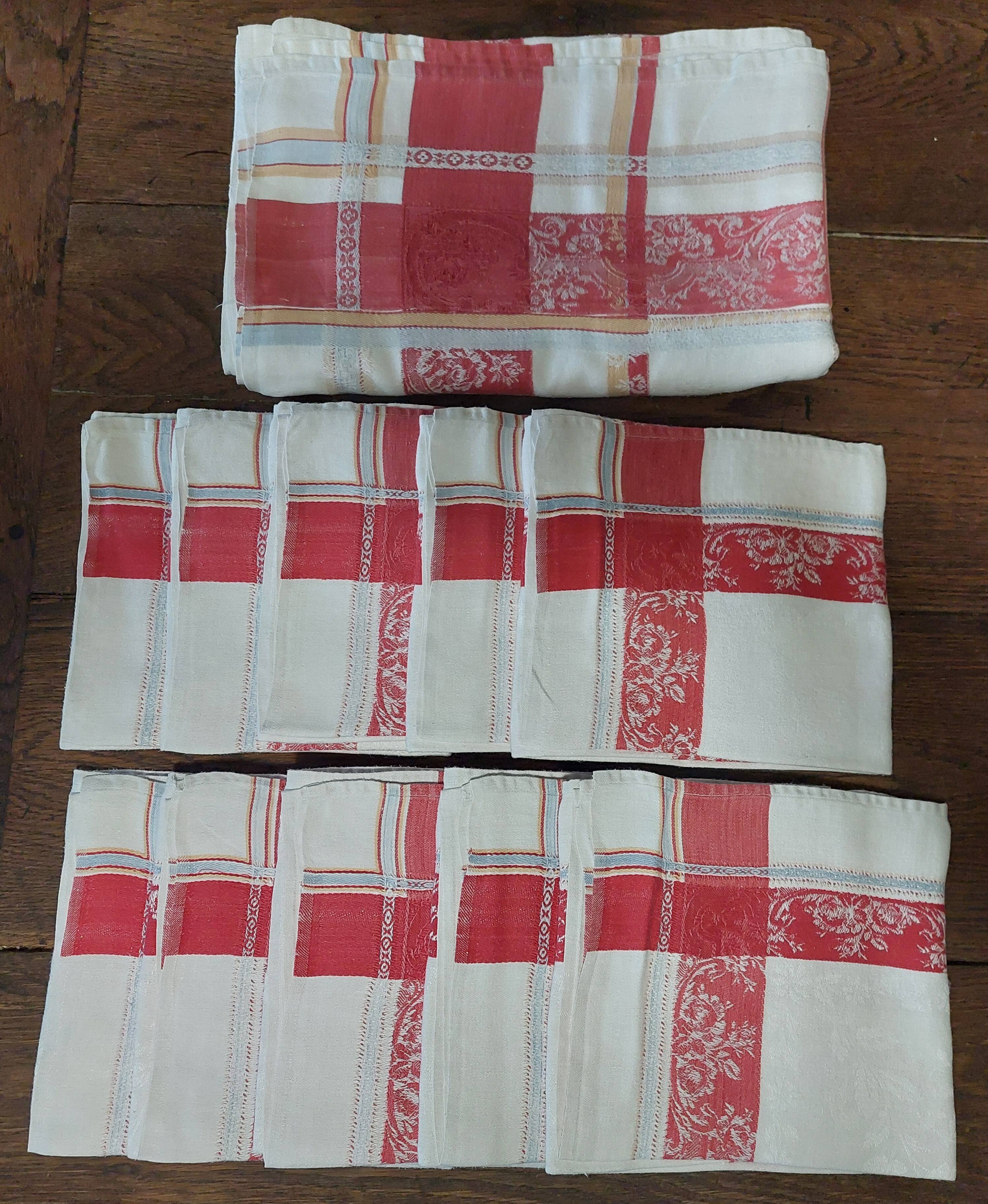 Antique red and white damask thread tablecloth ten napkins 150 X 190 cm