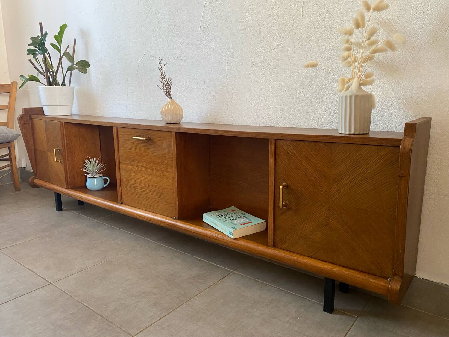 Vintage low oak sideboard (shallow)