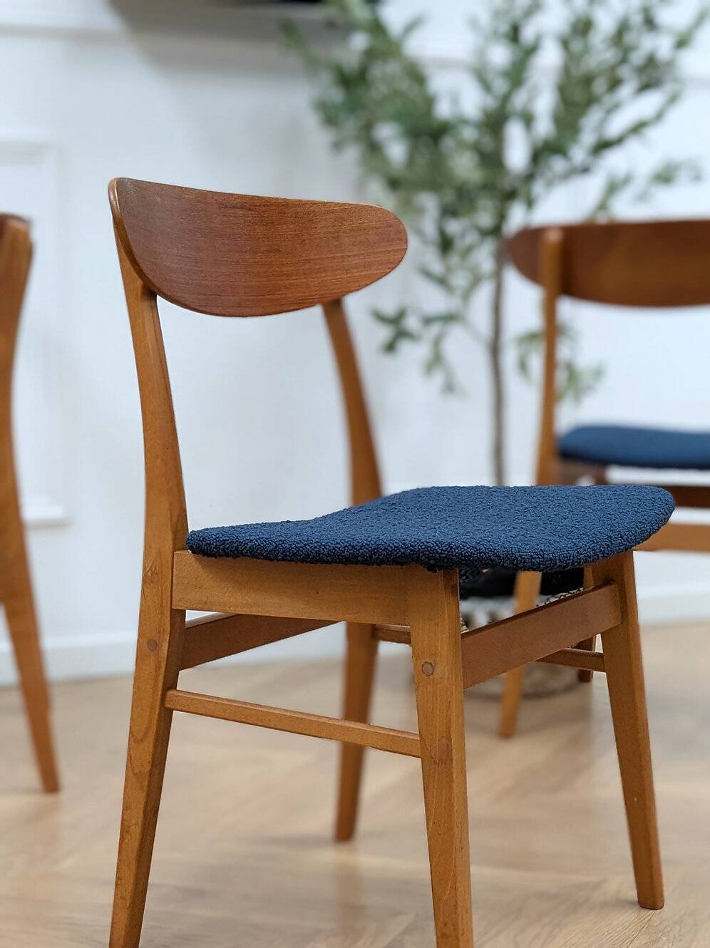 Vintage dining chair