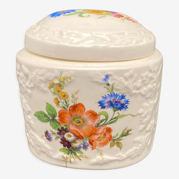 Boîte fleurie en porcelaine anglaise