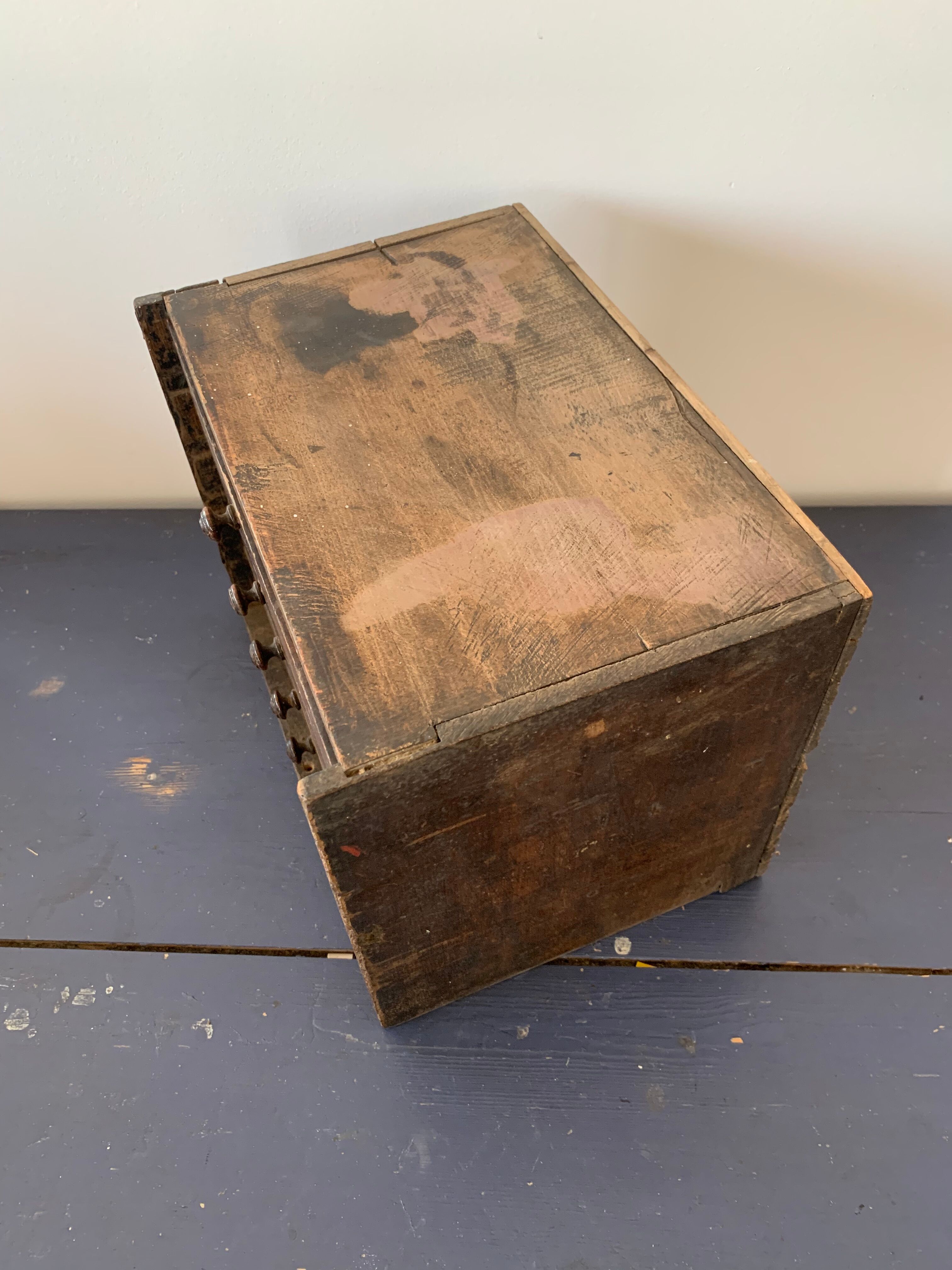 Meuble de métier ancien