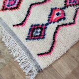Handmade moroccan berber rug 267 x 121 cm