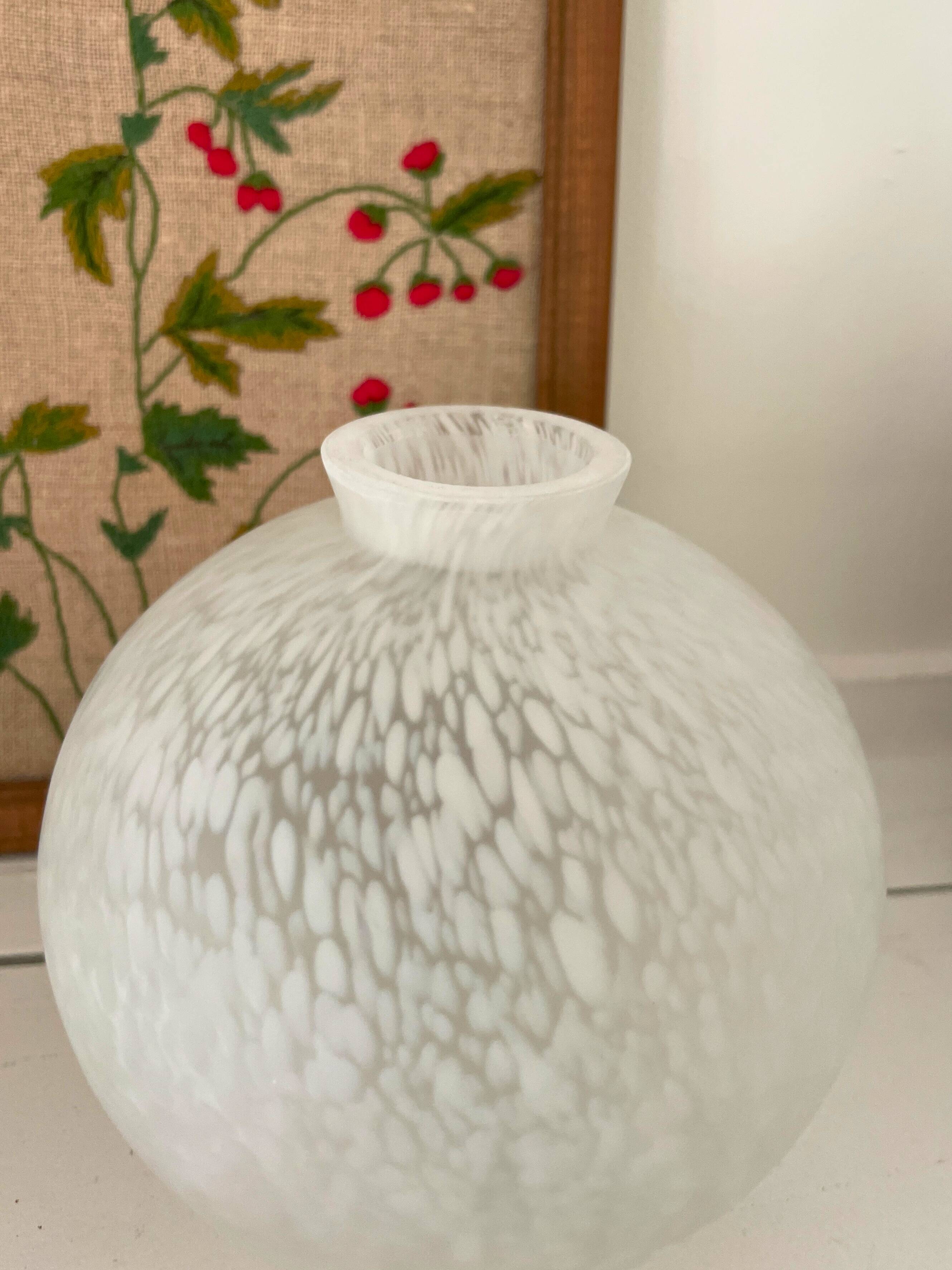 Speckled ball glass vase