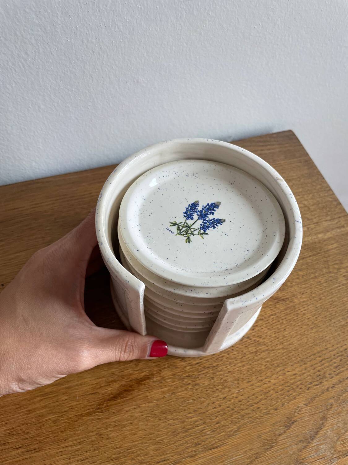Under ceramic glasses and storage