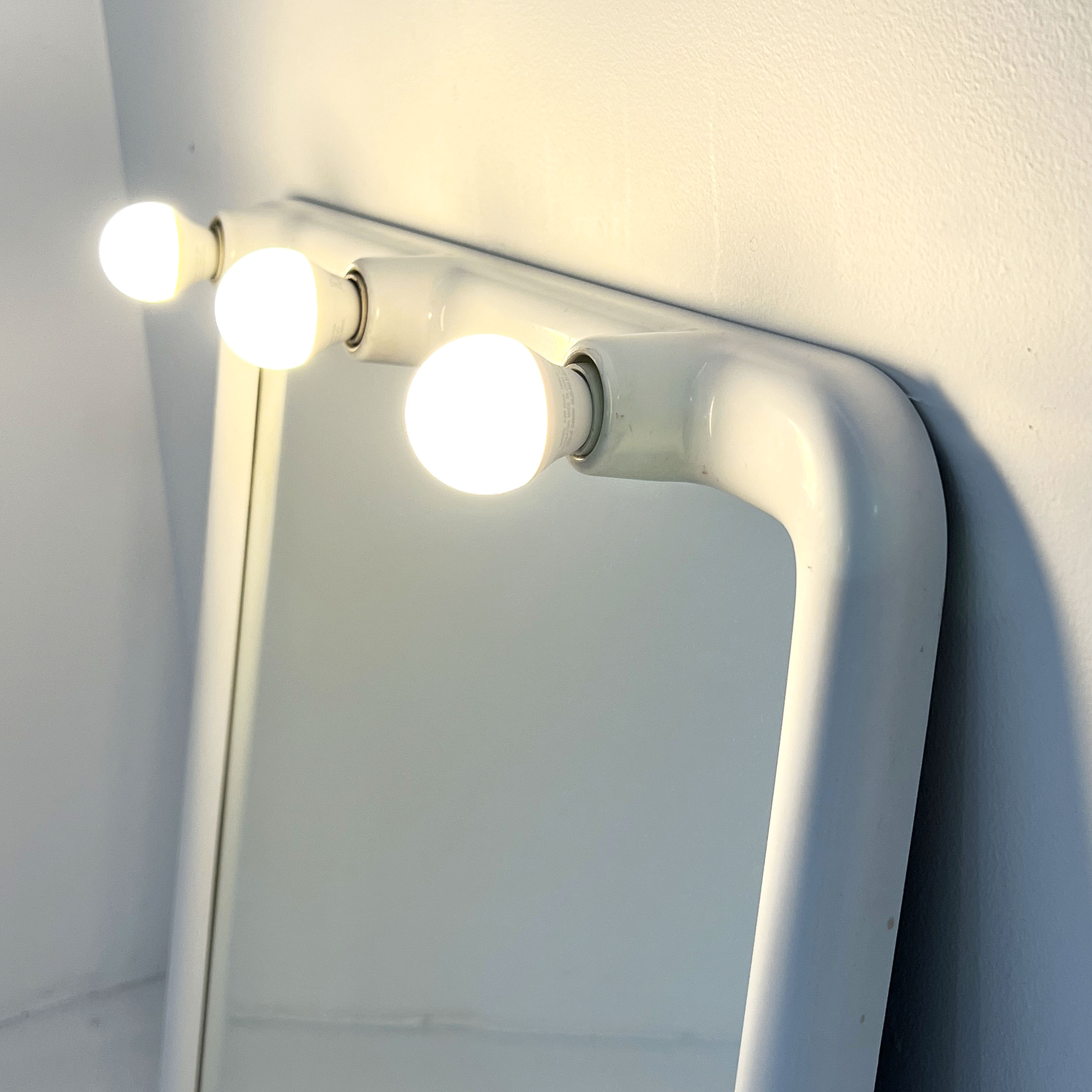 White bulb mirror by carrara & matta, 1970