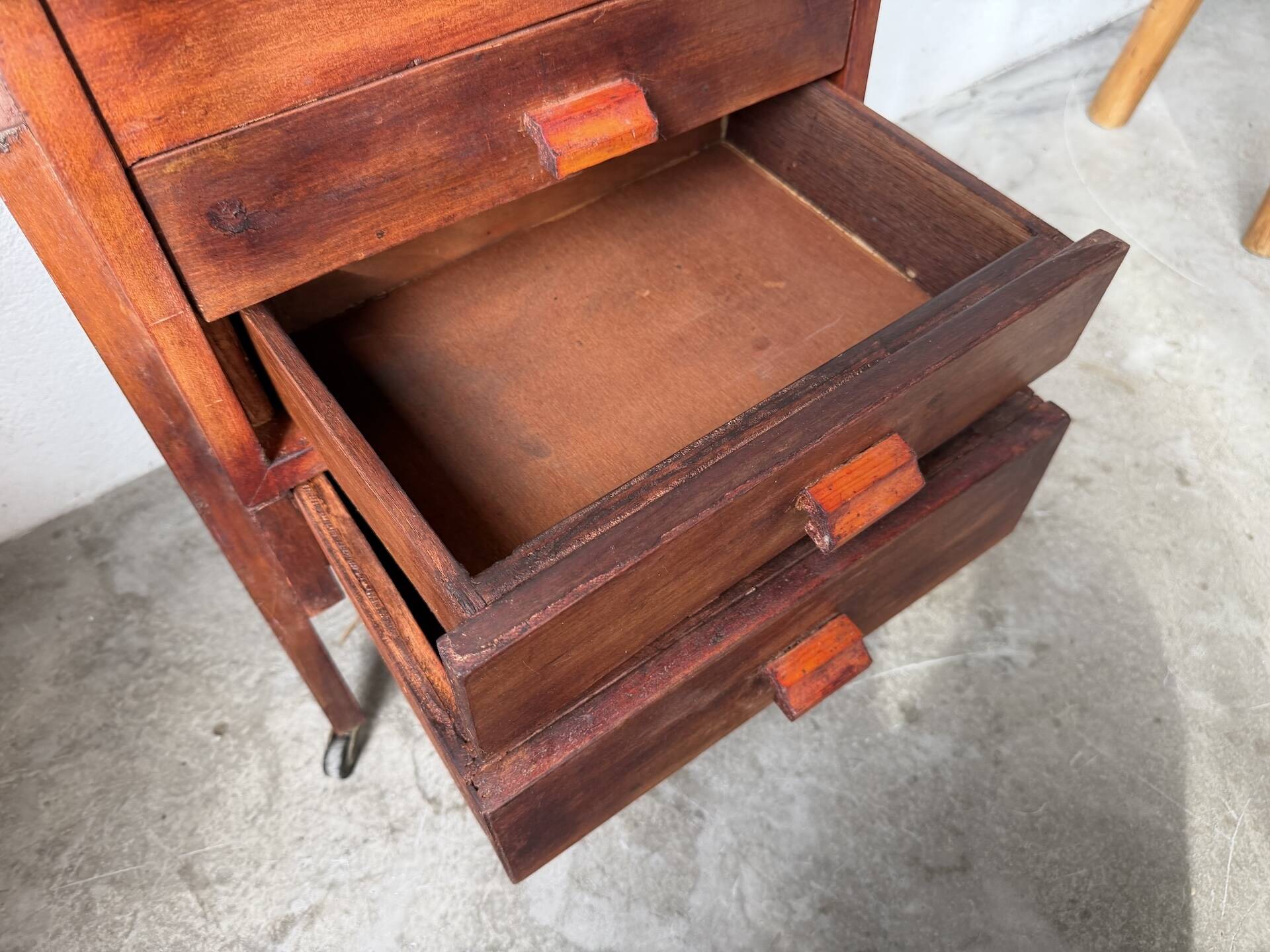 Small side table / Bedside table