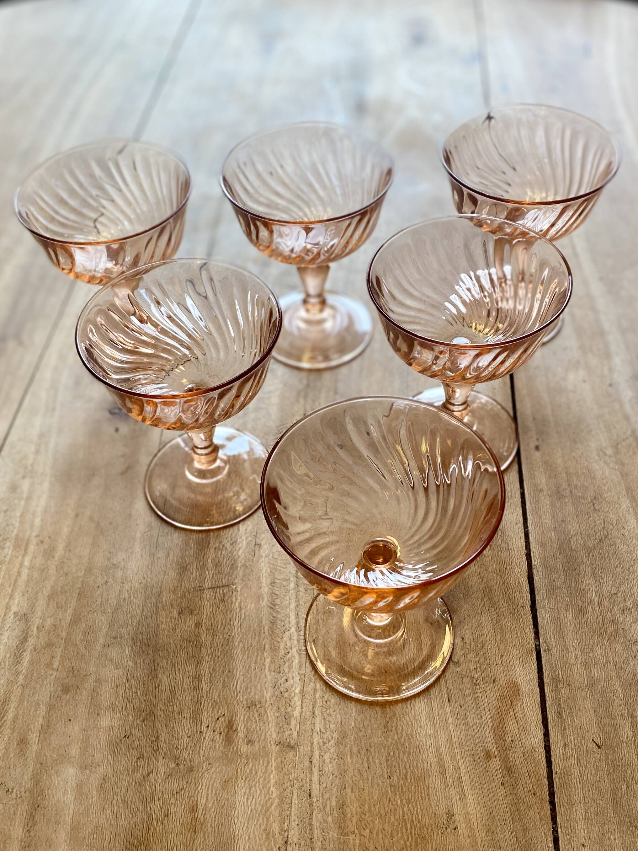 Set of 6 vintage rosaline champagne glasses