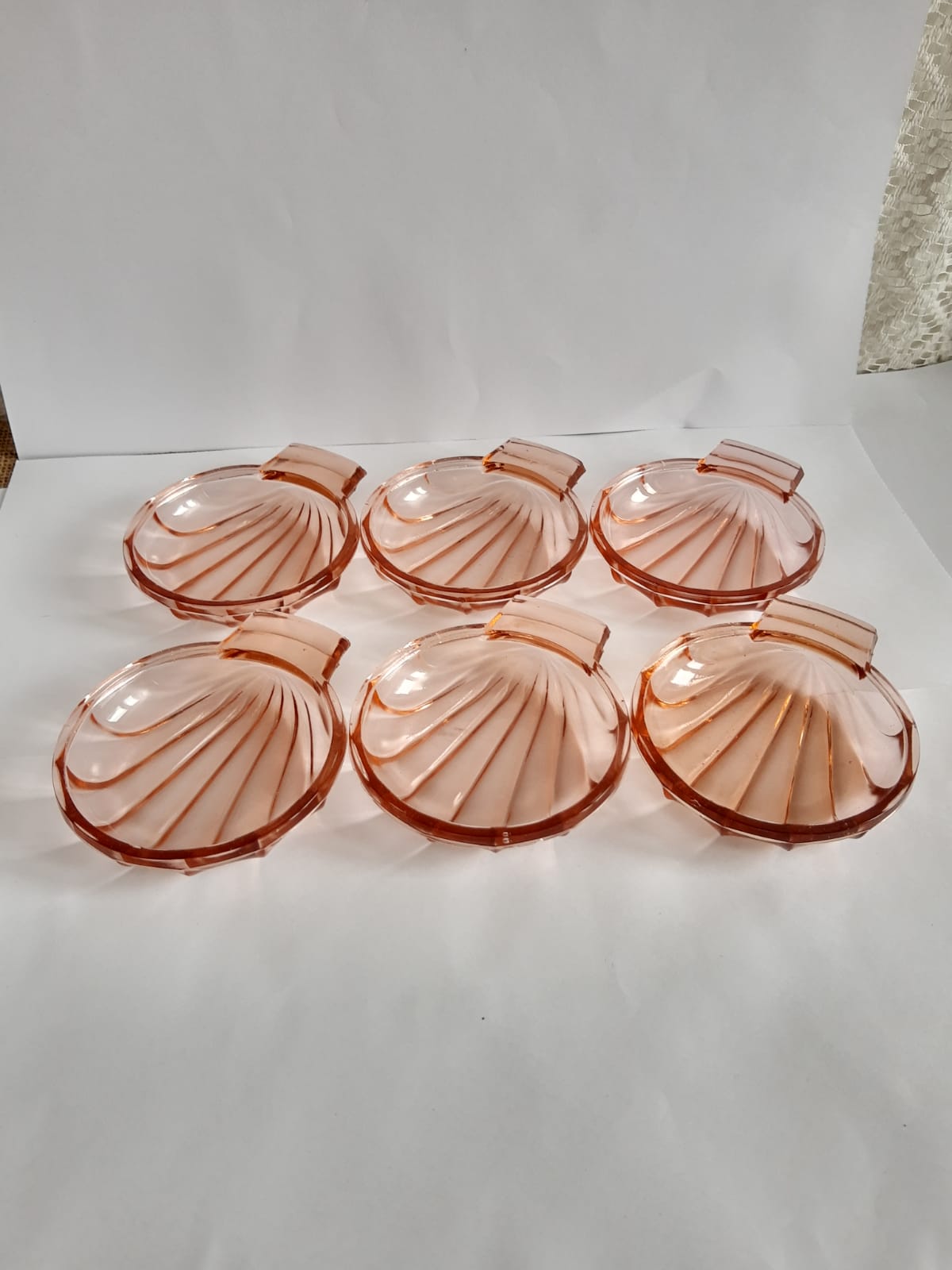 Set of 6 small scallops in vintage rosaline pink glass