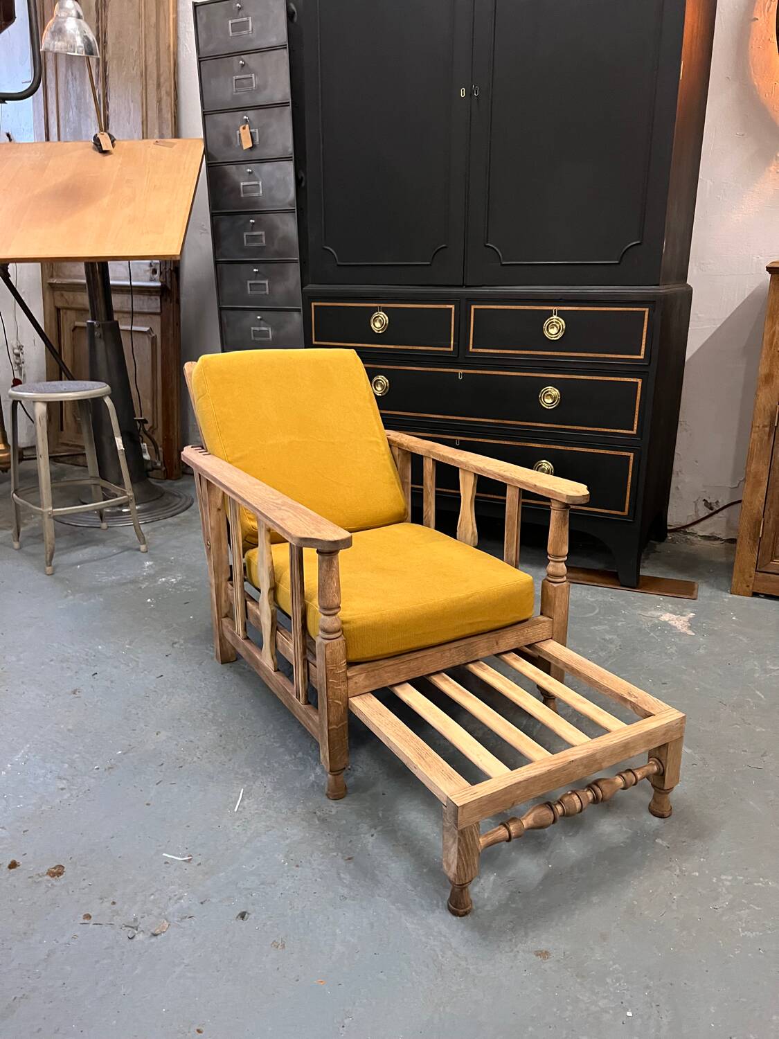 Morris armchair early 20th century