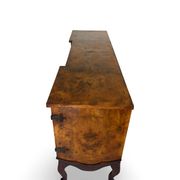 Buffet en noyer burr italien, années 1930.