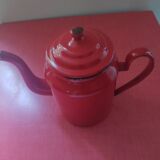 Cafetière en tôle émaillée rouge