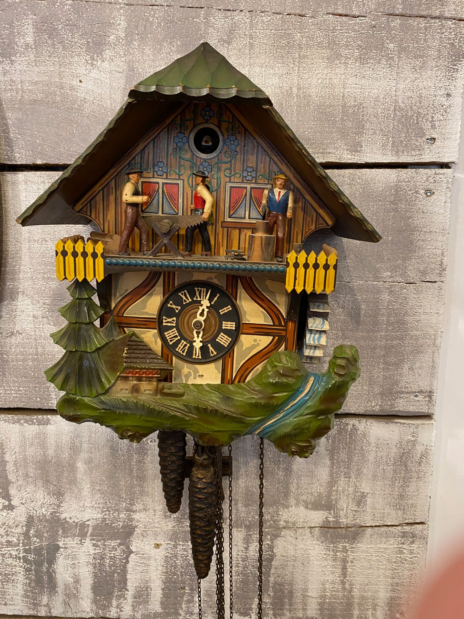 Coucou suisse musical decor de chalet foret noire et bucherons schmechenbecker