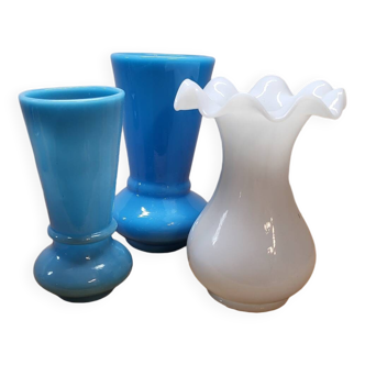 Ensemble de 3 Vases Miniatures en Opaline