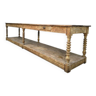 Large draper's table from the 19th century.