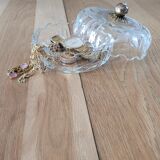 Transparent glass bonbonnière